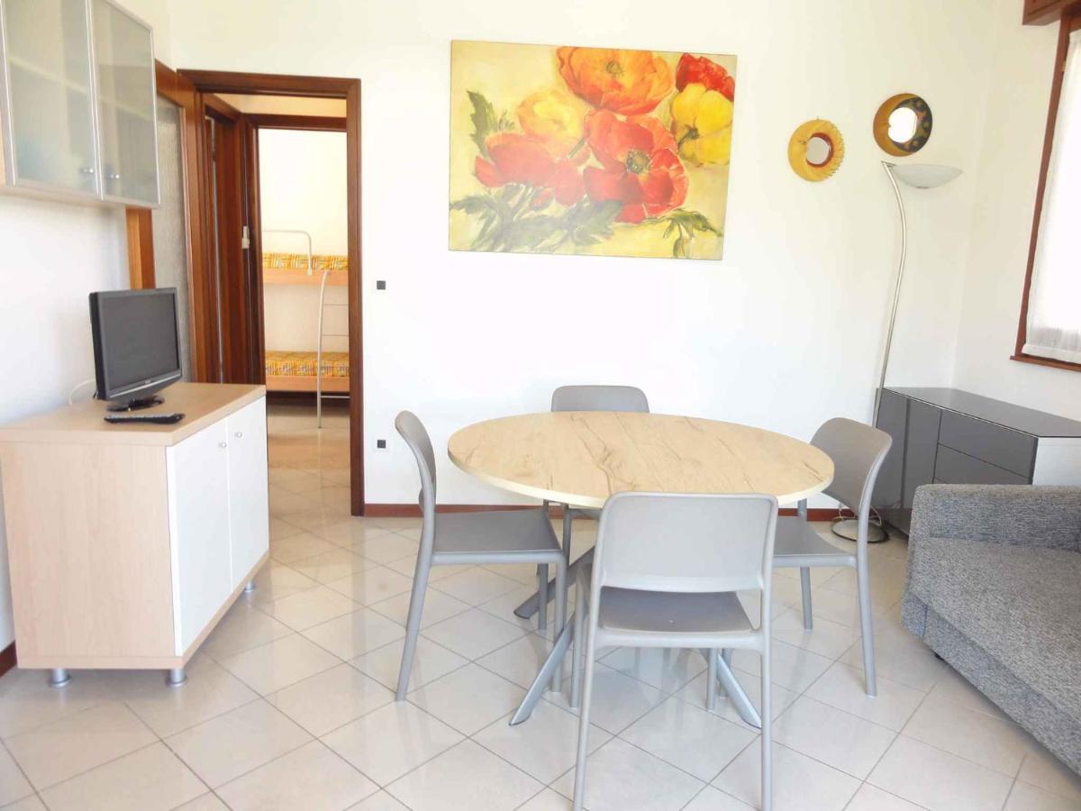 In 37969 Apartment *